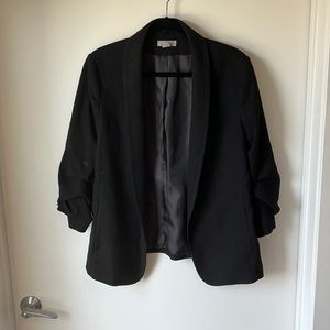COPY - Black blazer with scrunched sleeves!